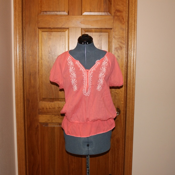 Coral Blouse with White Detail - Picture 2 of 4